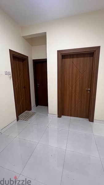 flat & shop for rent شقه سكنيه ومحل تجاري للأجار بالملتقى 2