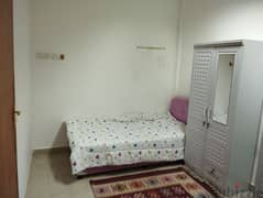 bed space neat and clean with kitchen and WiFi near Al ghubrah