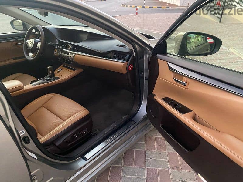 Lexus ES-Series GCC 2018 11