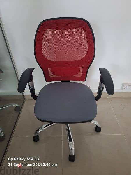 Urgent Sale of Used Office Furniture 3