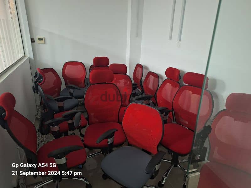 Urgent Sale of Used Office Furniture 5