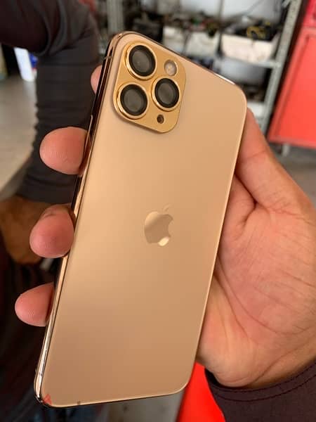 i Phone 11 Pro Golden (512) 4