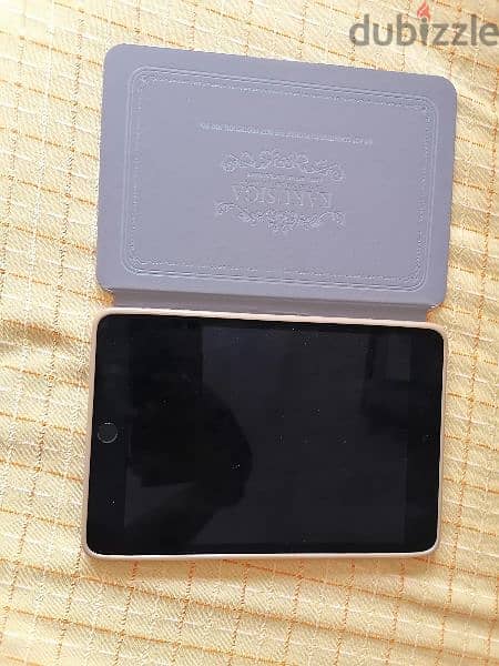 iPad mini 4, 32Gb, with cover 1