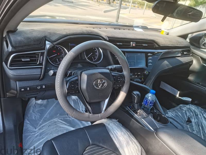 Toyota Camry 2019 4