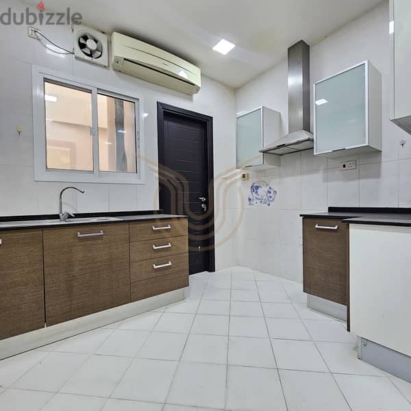 Luxury apartment for rent in Al Qurm, price 270 OMR 5