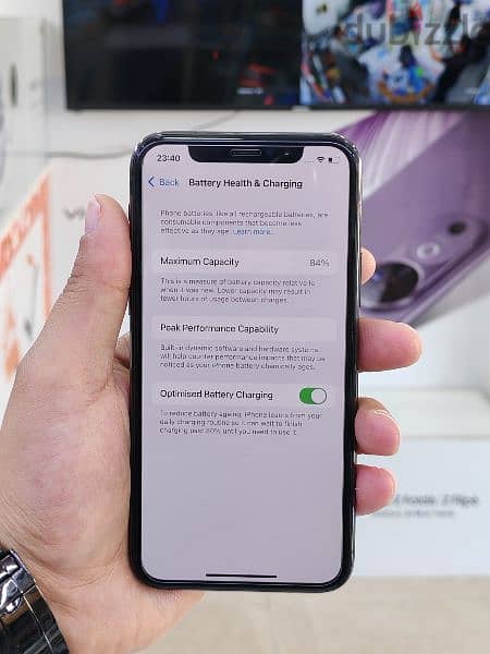 I phone 11 pro  64GB battery percentage 84 8