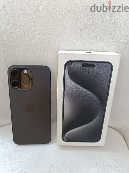 I phone 15 pro max black titanium 256 gb 2