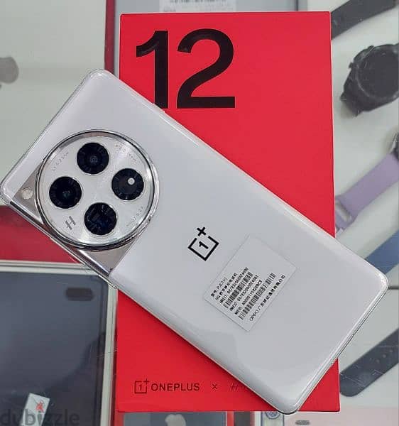 One plus 12 white 1tb and 16gb ram snapdragon 8 gen 3 2