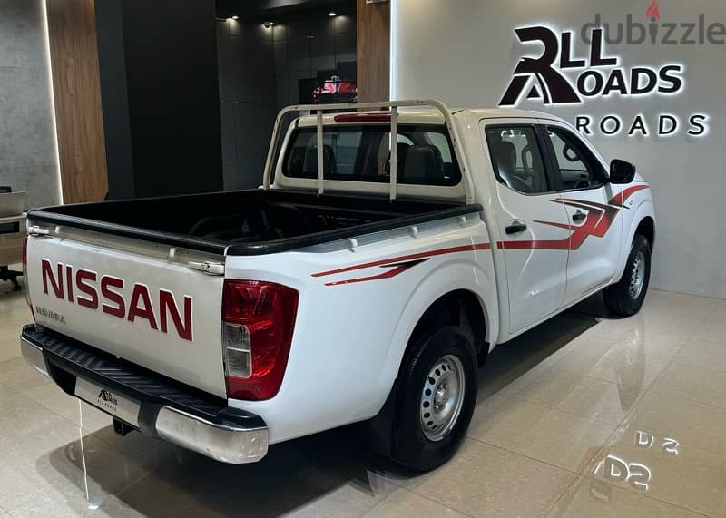 Nissan pick up Navara 2016 Gcc Oman 4