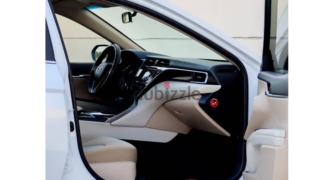 Used Toyota Camry S (XV70) - تويوتا كامري S (XV70) مستعملة 3