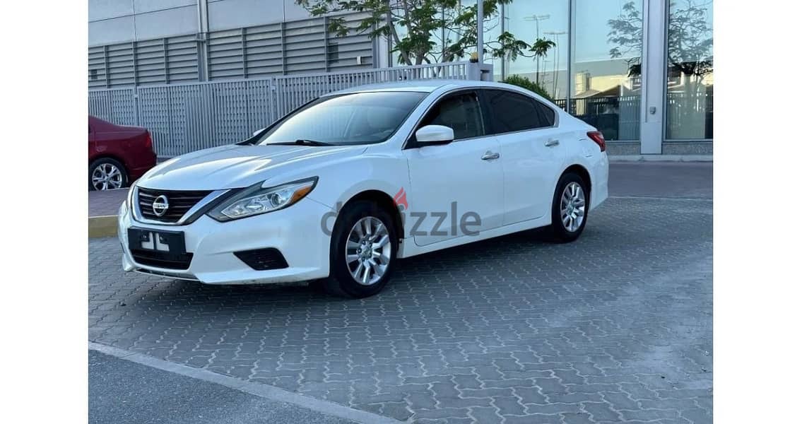 Used Nissan Altima S GCC - نيسان التيما S مستعملة خليجية 1