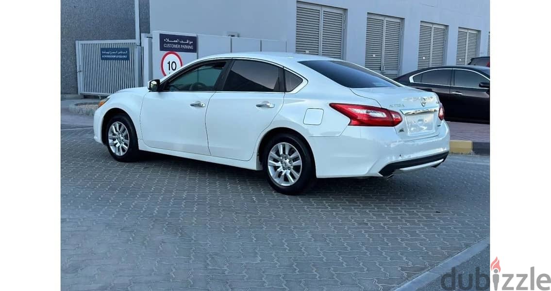 Used Nissan Altima S GCC - نيسان التيما S مستعملة خليجية 3