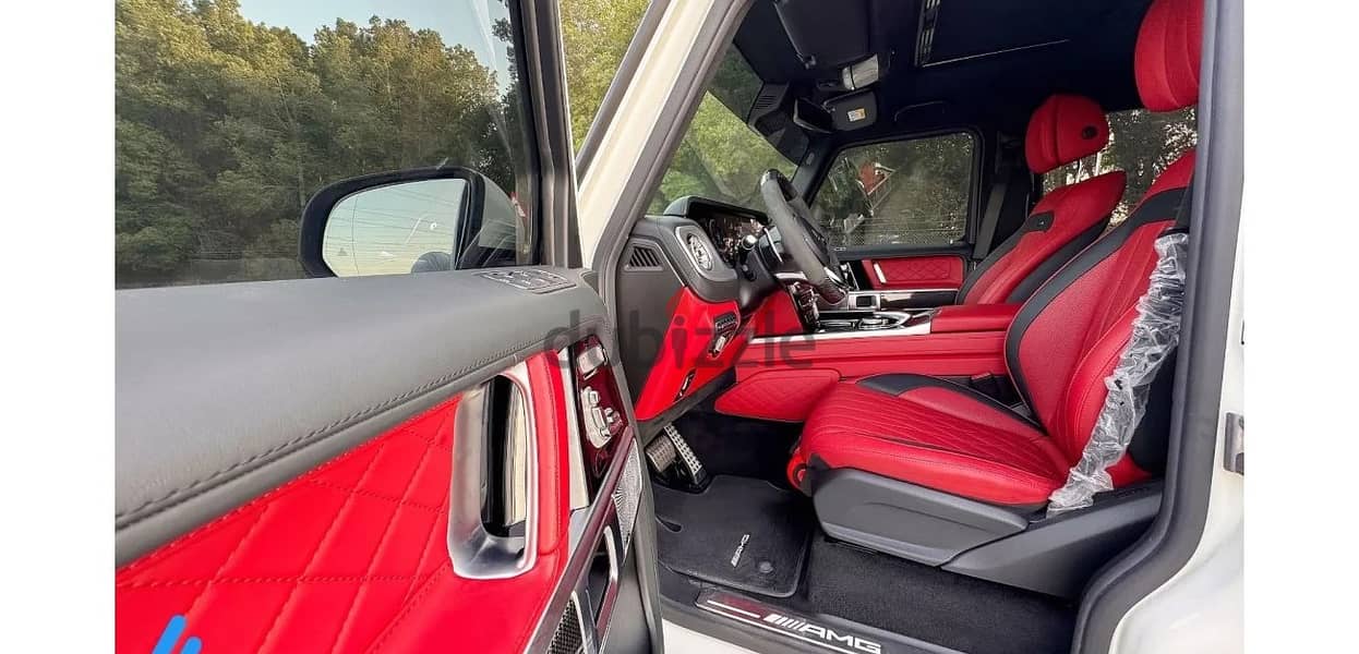 Mercedes-Benz G 63 AMG Std 4.0-litre turbocharged V8 engine 11