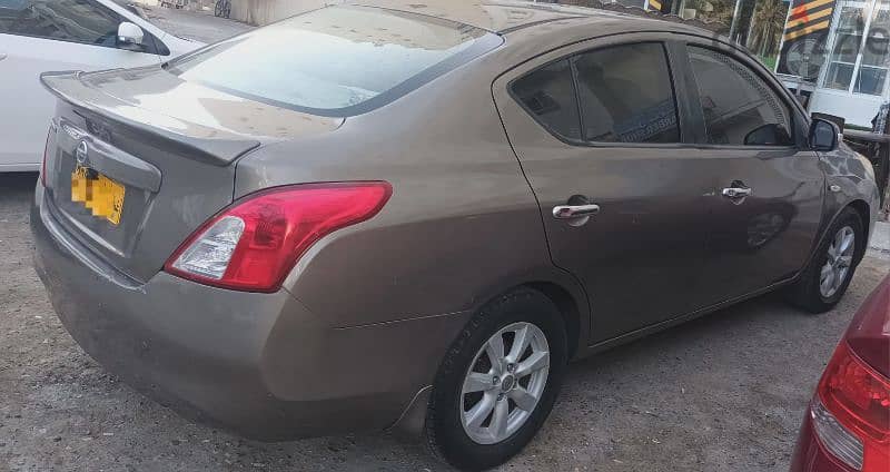 Nissan Sunny 2013 4