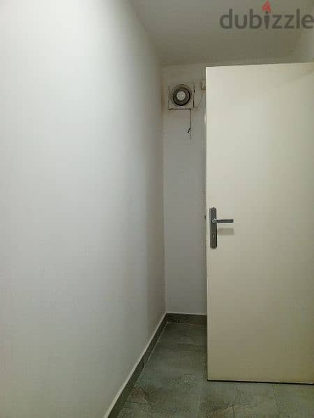 Room attached bathroom and kitchen for rent in azaiba near 18 November 2