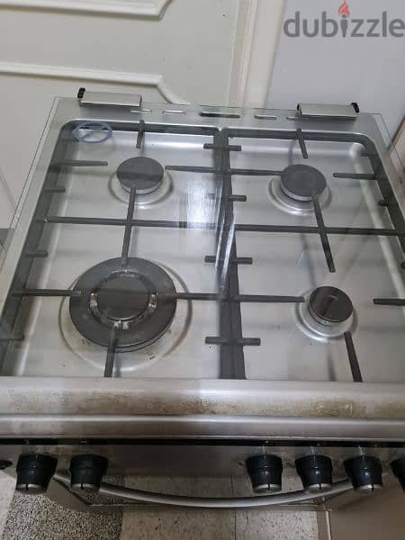 cooking range in good condition 4