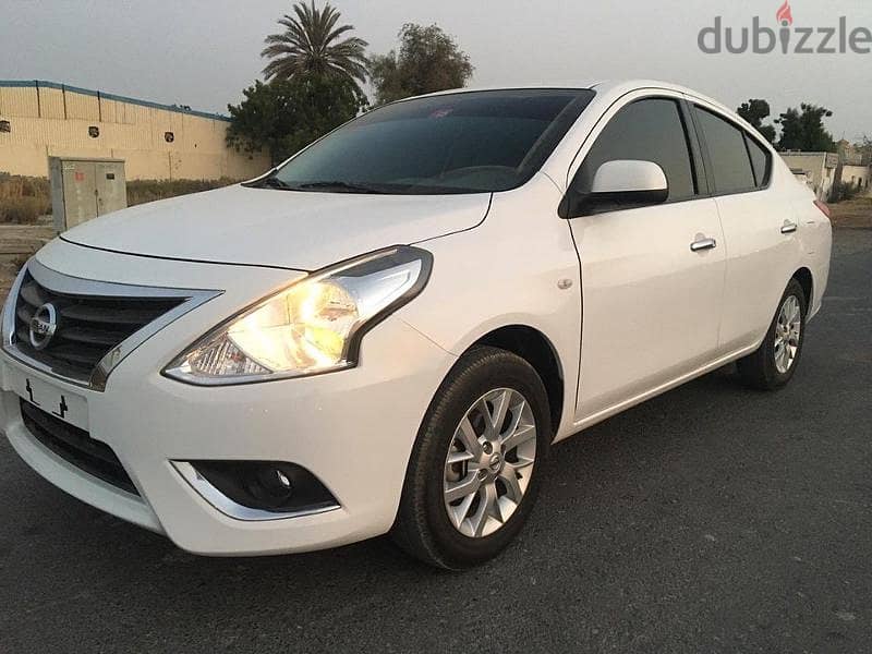 Nissan Sunny 2022 للايجار  السنوى بصلاله 4