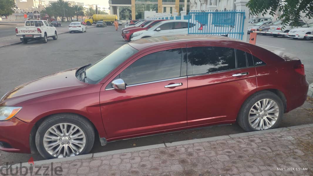 Chrysler 200C Full option in very good condition for Urgent Sale 1