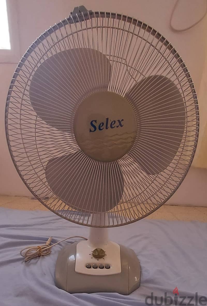 Selex Table Fan 4