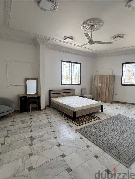 Spacious room in Al Ghubrah South 0