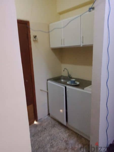 room sharing alkhuwire available 2