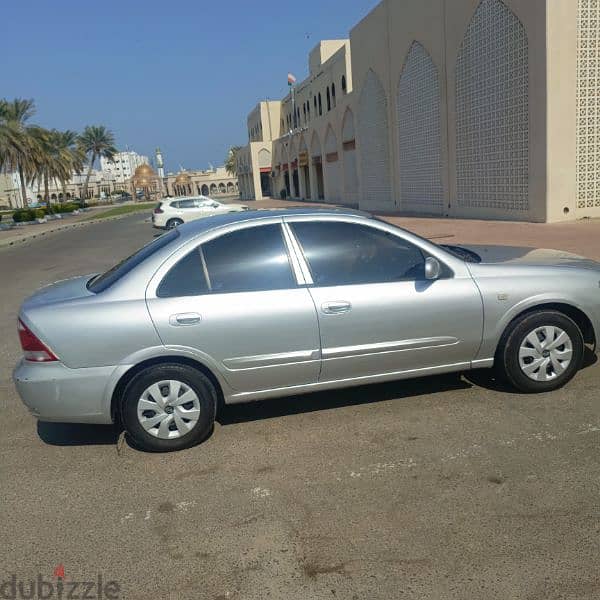 Nissan Sunny 2012 1