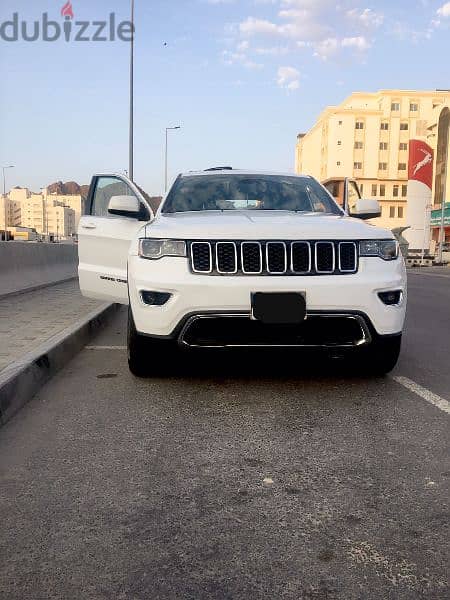 Jeep Laredo 2018 12