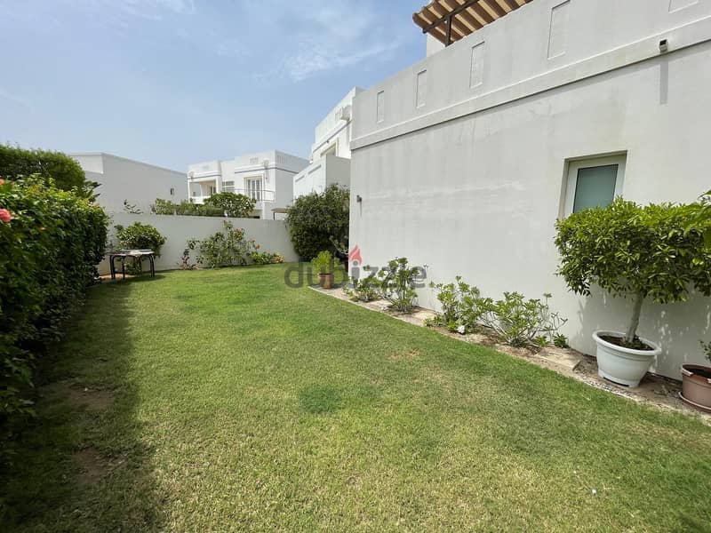 Large 4 Bedroom Villa in Al Mouj for Sale 2