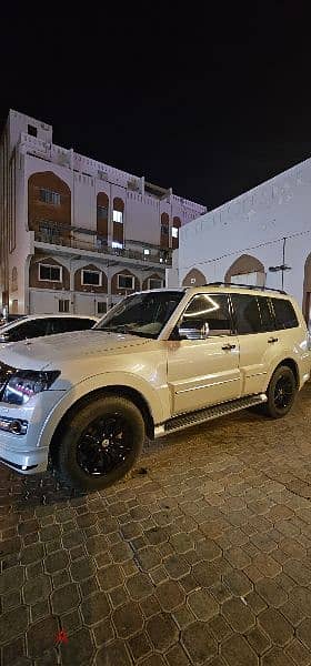 Mitsubishi Pajero GLS 3.8 V6 (Special Edition) 1