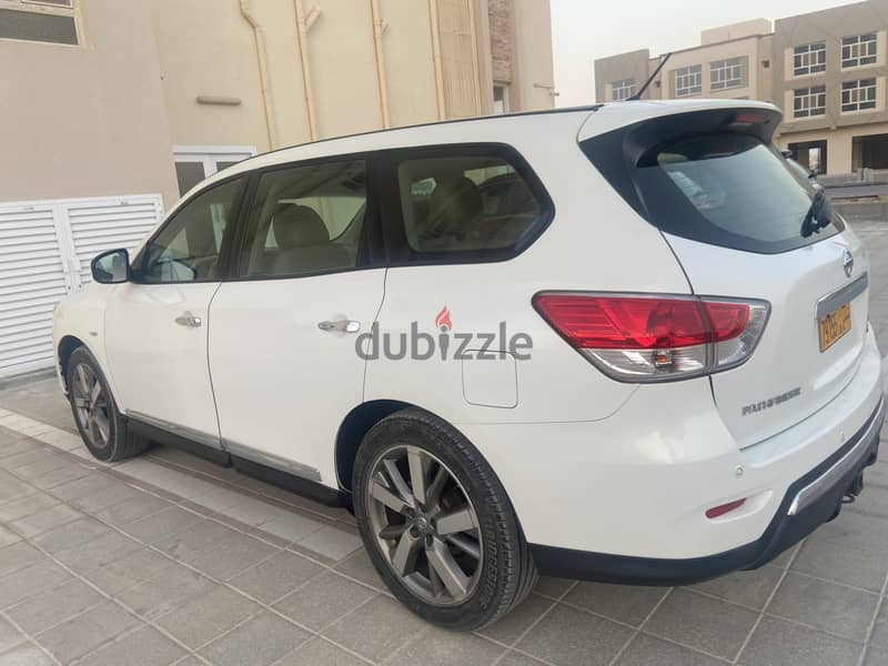 Nissan Pathfinder 2014 expat driven low milage 1