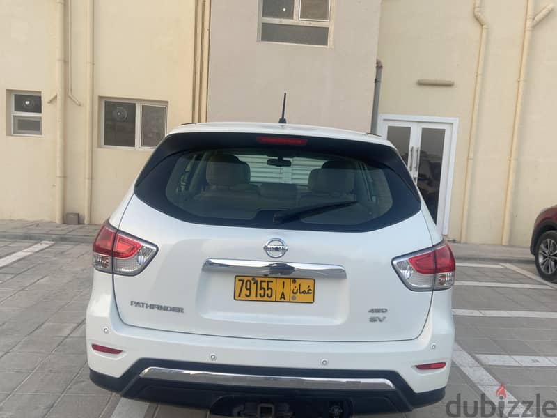 Nissan Pathfinder 2014 expat driven low milage 5