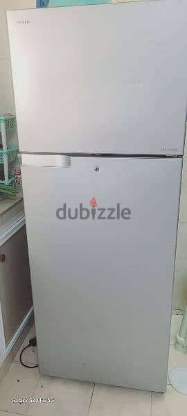 Big size TOSHIBA fridge 0