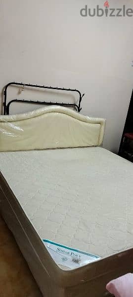 good condition bed for sale 40  riyal 1