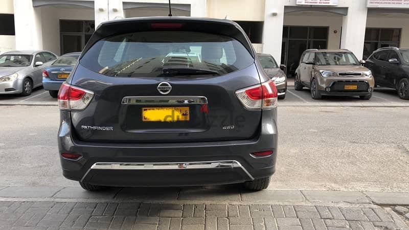 Nissan Pathfinder 2014 ( expat use ) 2nd Owner 2