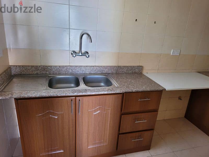 studio flat available qurum 2