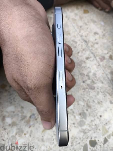 iPhone 15 pro (128gb) in new condition 2