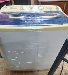 whirlpool semi automatic wachine machine 9kg with good condition