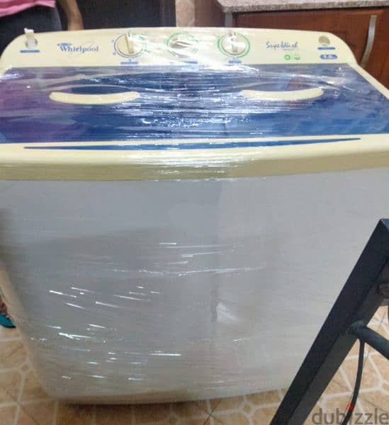 whirlpool semi automatic wachine machine 9kg with good condition 0