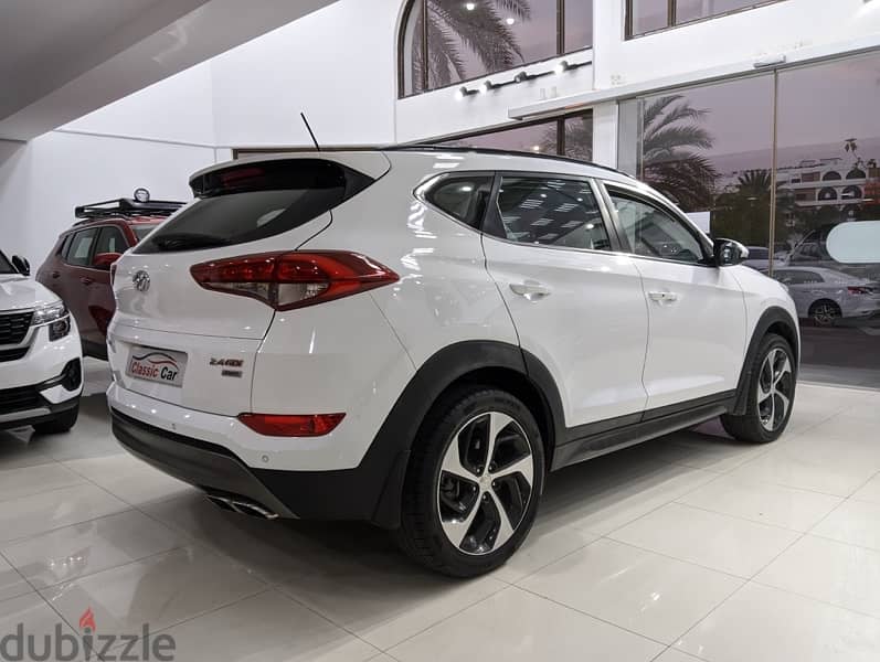 Hyundai Tucson Model 2016 Only 45000 km 5