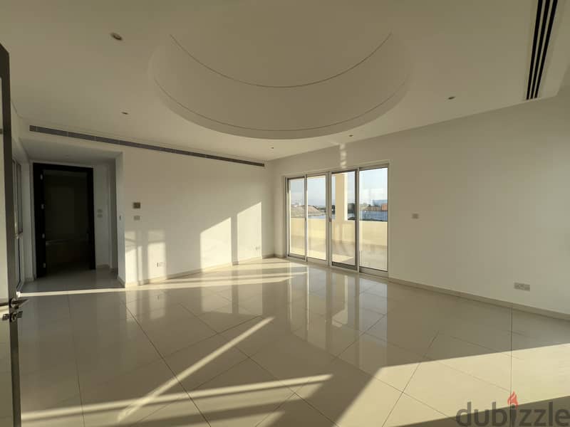 5 Bedroom Lake Front Villa for Rent In Al Mouj Muscat 12