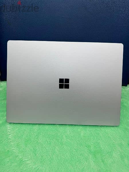 Microsoft surface Book 3 core i7 10th Gen 15" 2k Touchscreen 0