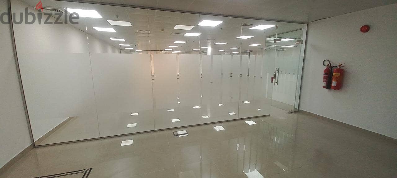 6Me1 Fabulous offices for rent in Qurum near Grand Hayat 3