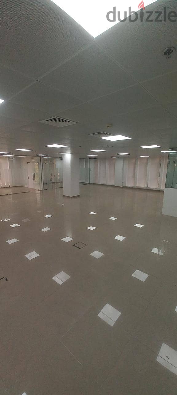 6Me1 Fabulous offices for rent in Qurum near Grand Hayat 4