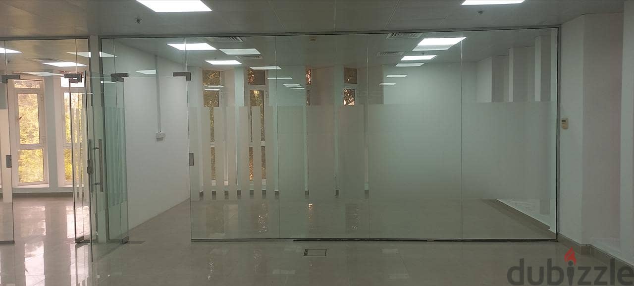 6Me1 Fabulous offices for rent in Qurum near Grand Hayat 5