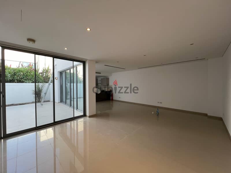 3 Bedroom Courtyard Villa for Sale in Al Mouj Muscat 1