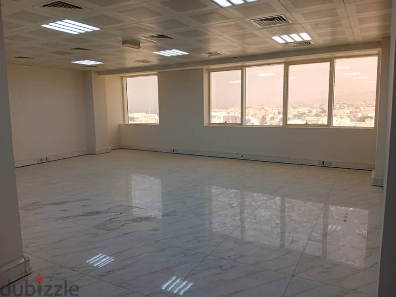 1Me26 Open Spaces, 4 rial/m² in Aziba 17