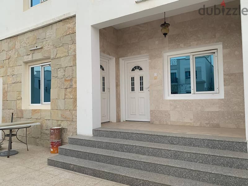 villa for rent located alkhoud seven 8