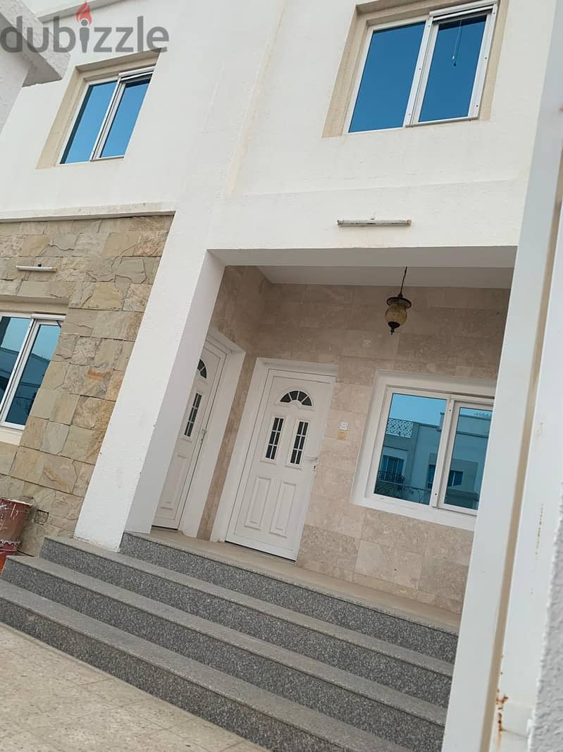 villa for rent located alkhoud seven 9