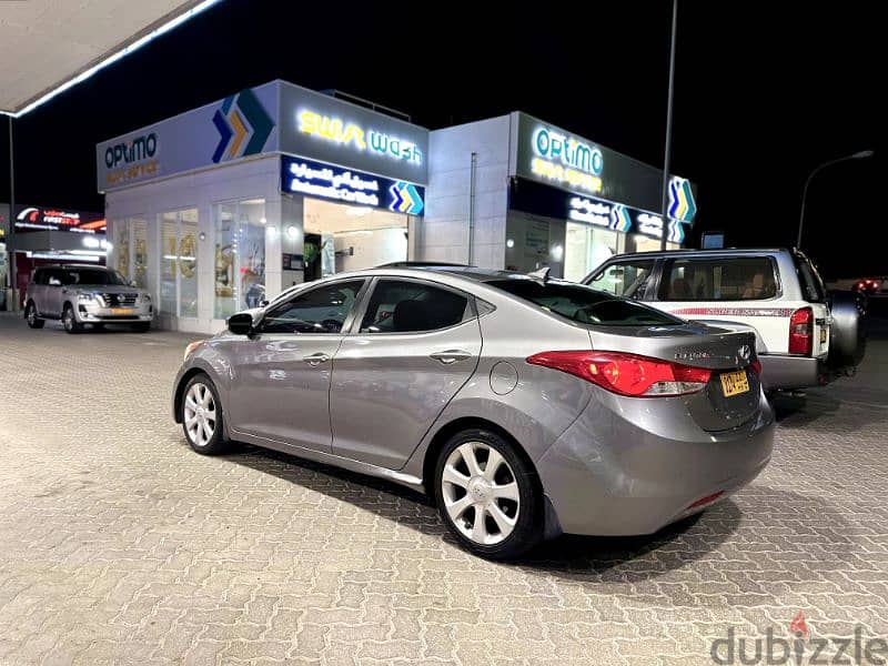 Hyundai Elantra 2013 1