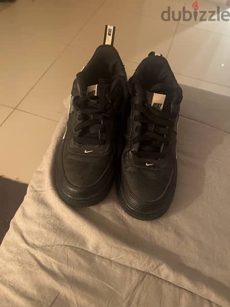 black Nike Air Force ones size 39 1